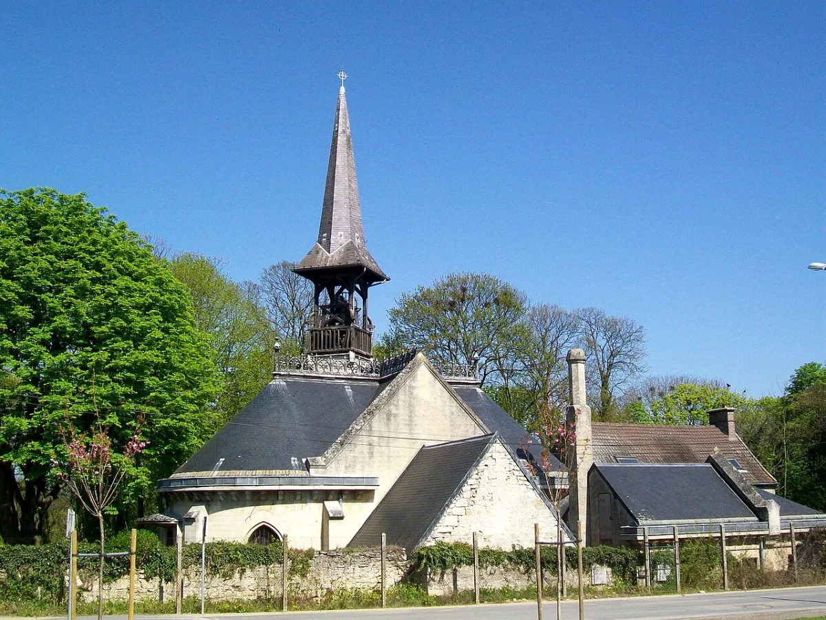 Chapelle Notre Dame de Bon Secours (Senlis), Senlis