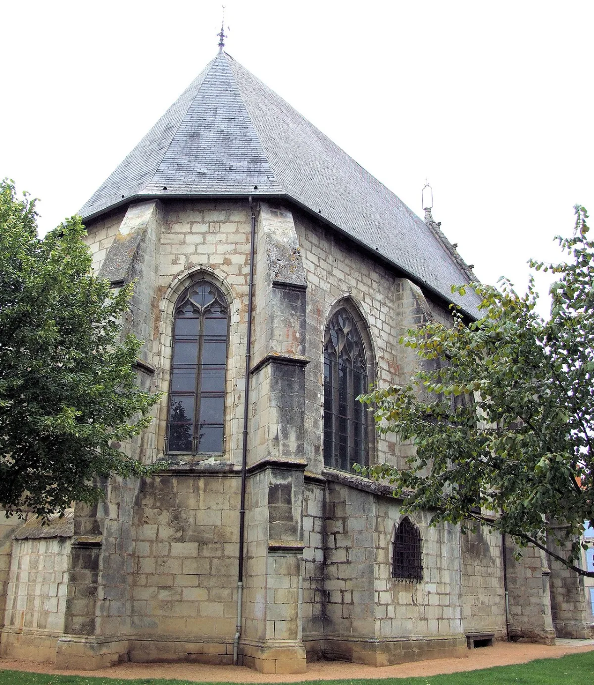 Eglise Notre Dame de l'Assomption (Saint-Sépulcre), Aigueperse