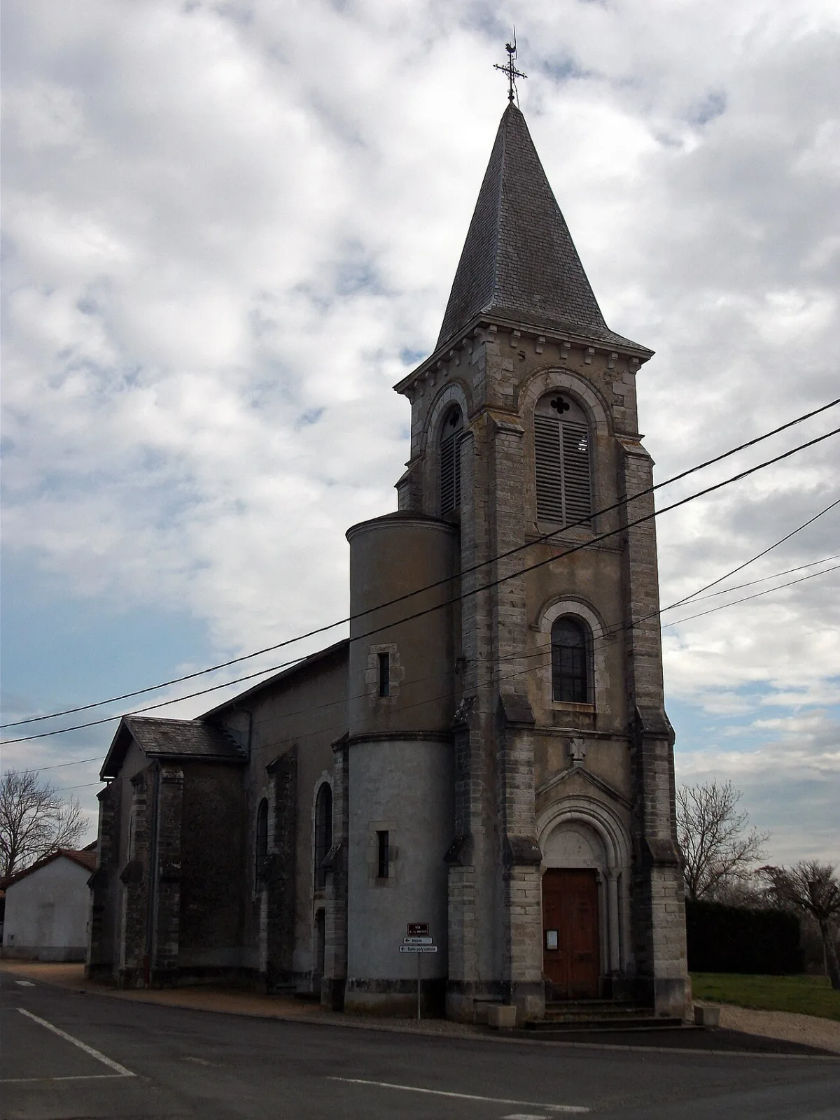 Eglise St Pierre aux liens à Beaumont les Randan, Beaumont Les Randan