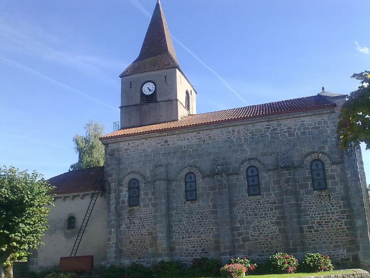 Eglise Saint Pierre à Biollet, Biollet
