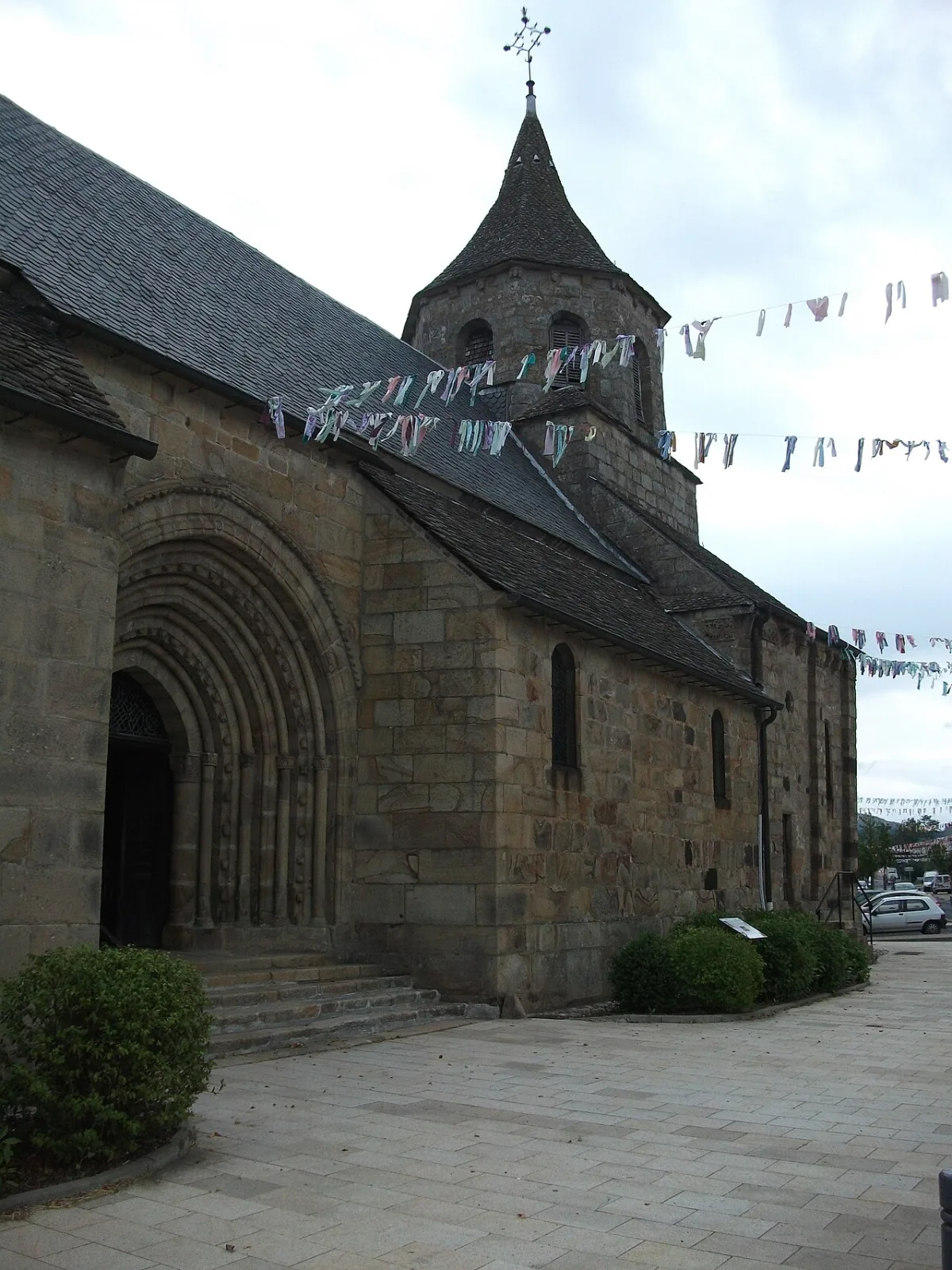 Eglise Saint Fargheon, Bourg Lastic