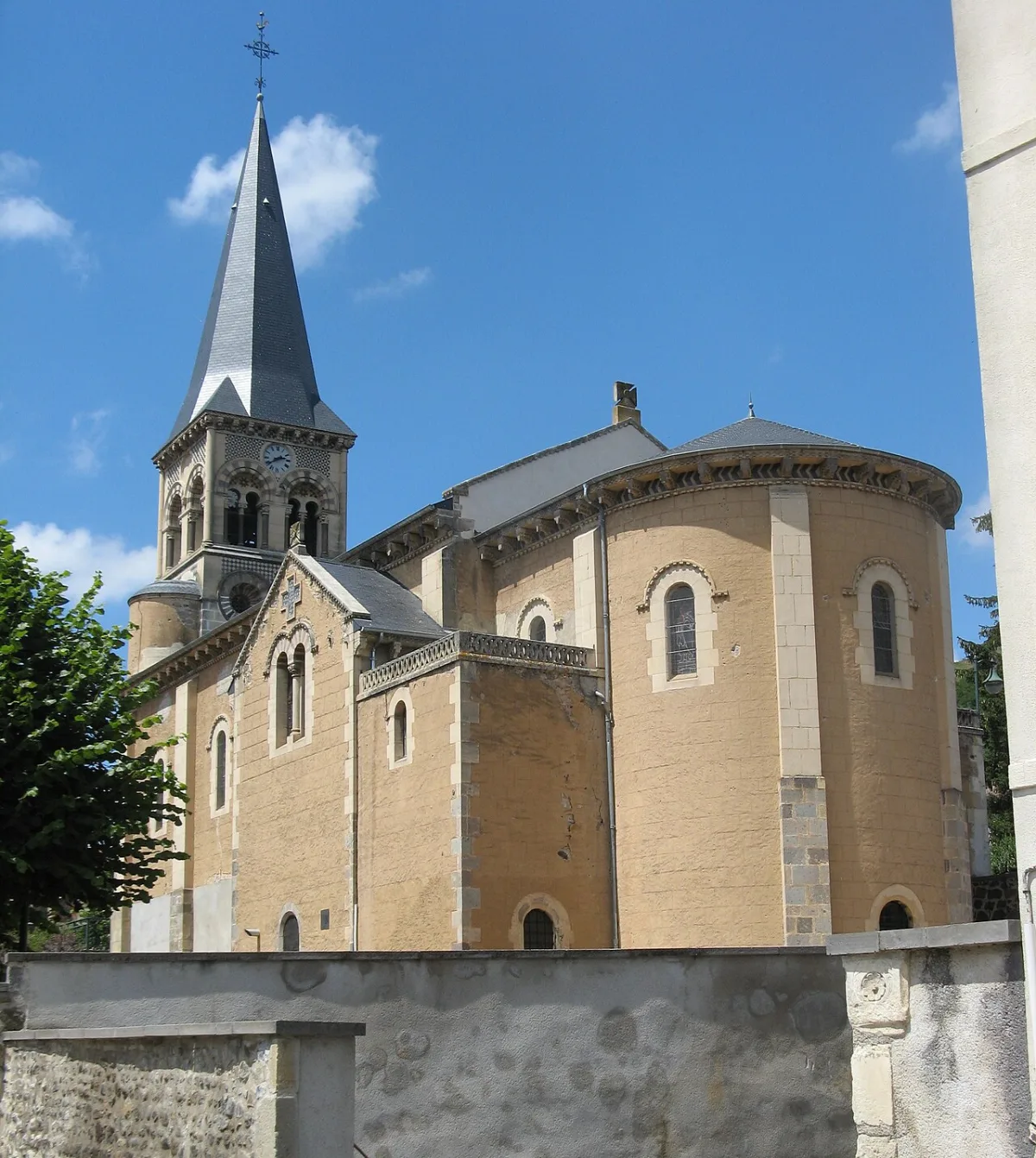 Eglise St Pierre aux liens, Perrier