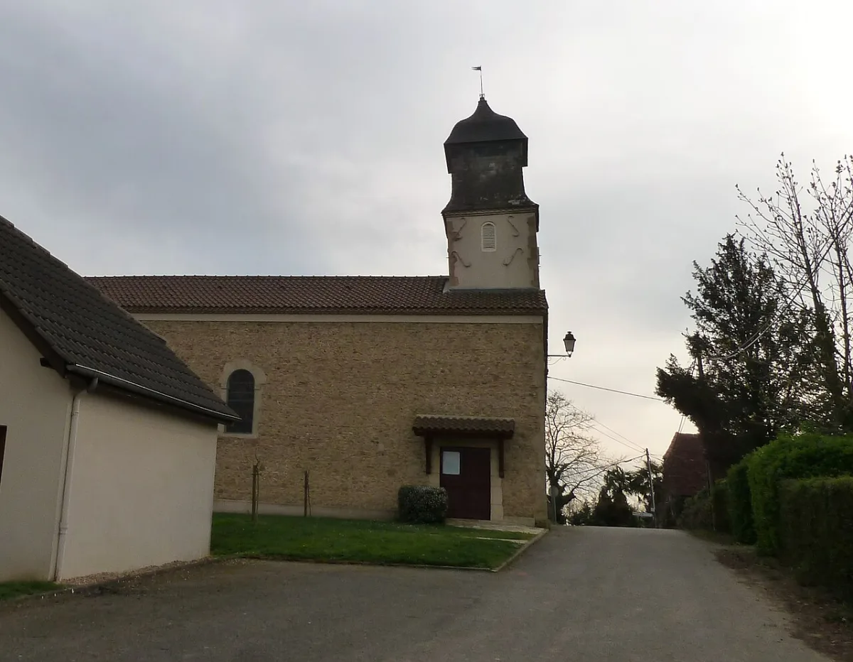 Saint Etienne à Moncla, Moncla