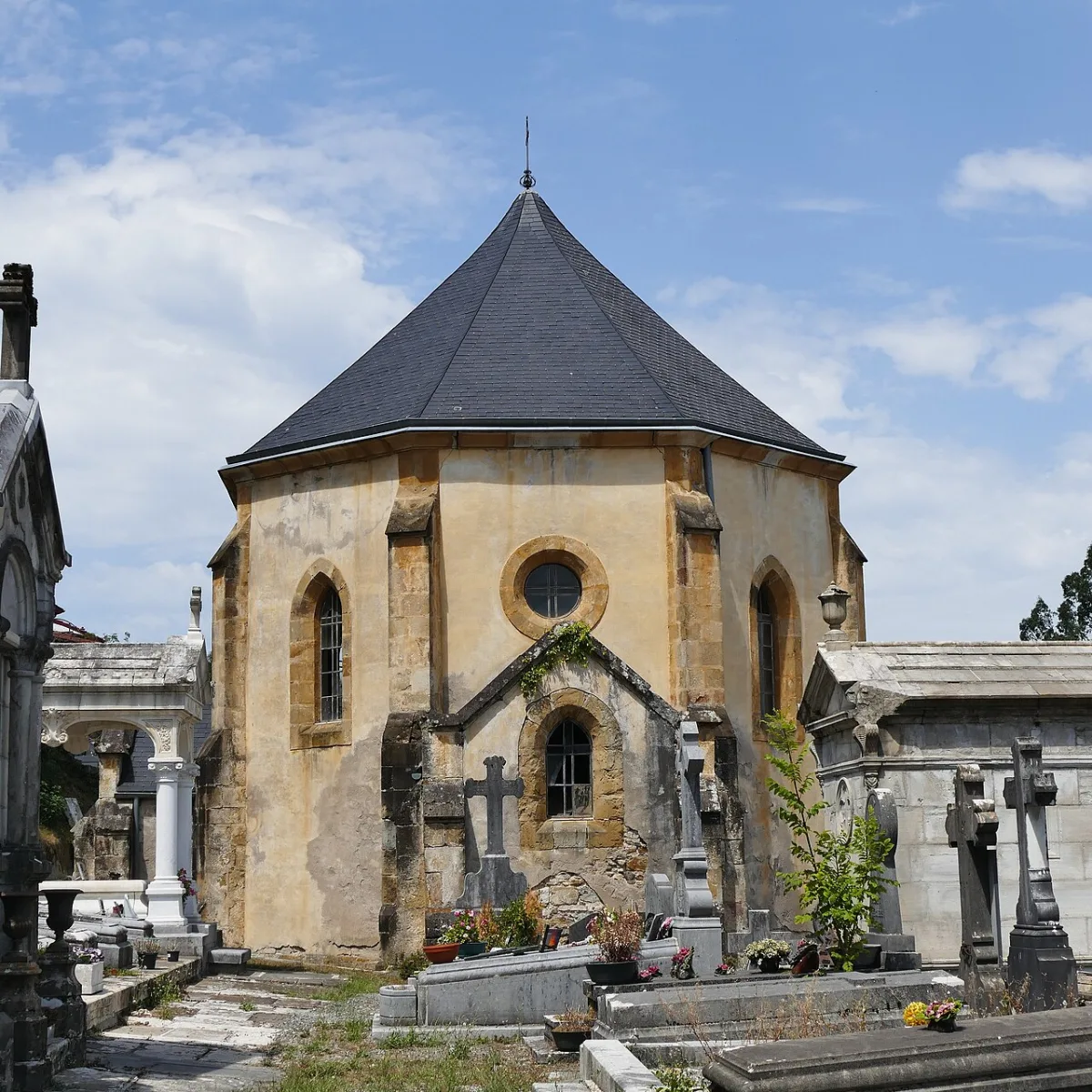 Saint Vincent Diacre, Ustaritz