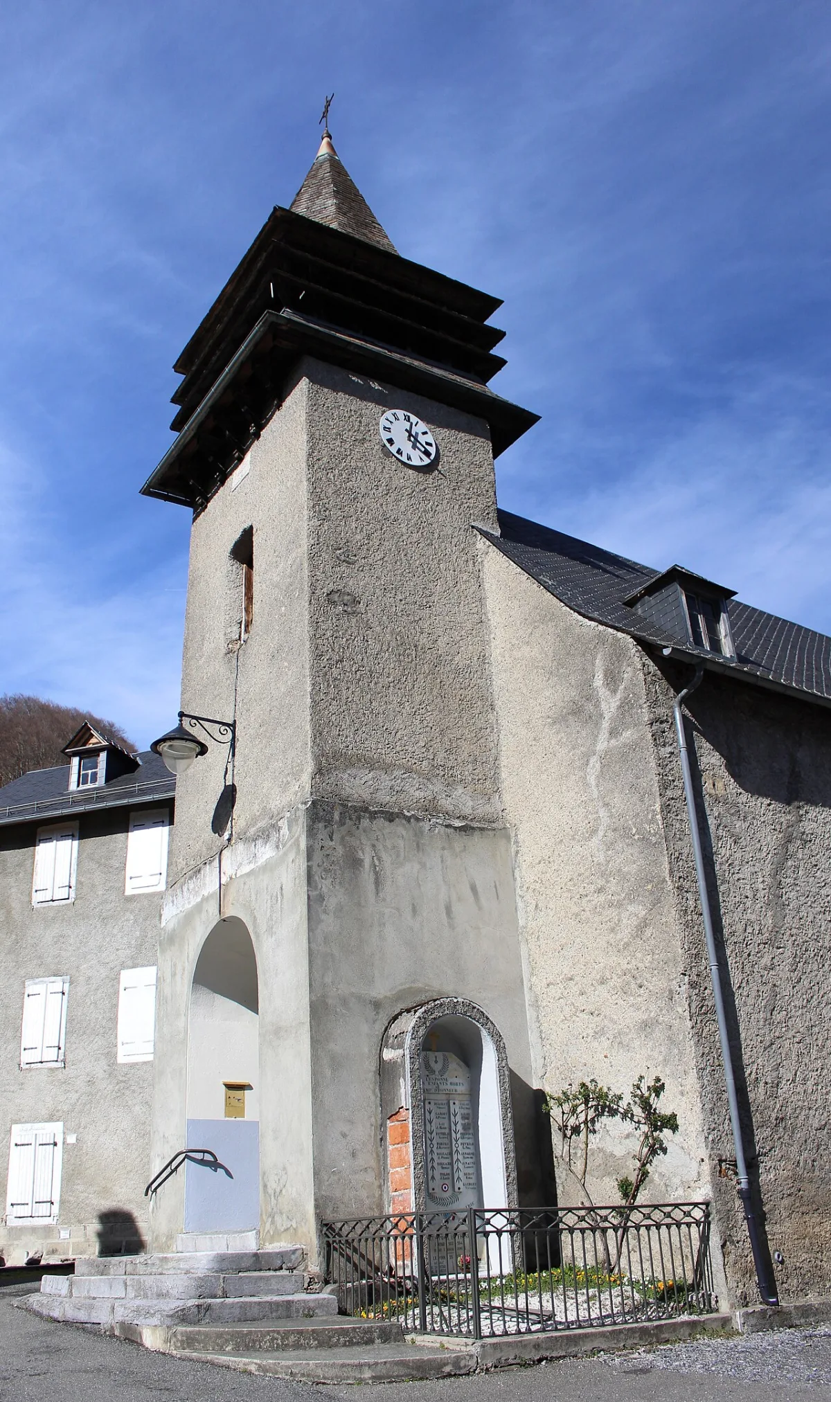 Église Sts Anges Gardiens, Lesponne