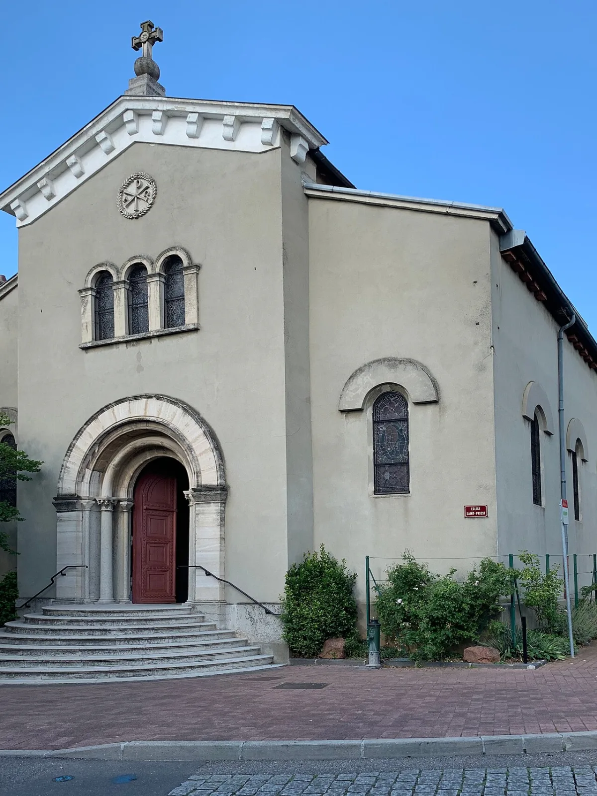 Église Saint-Priest (village), Saint-Priest
