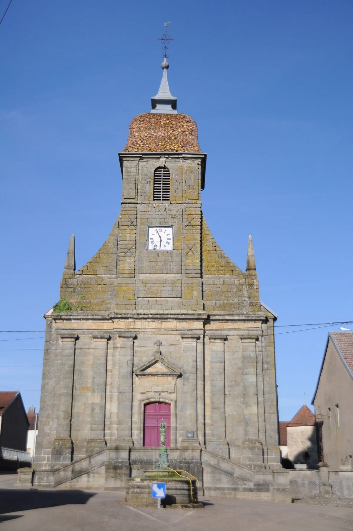 Eglise de Cemboing, Cemboing
