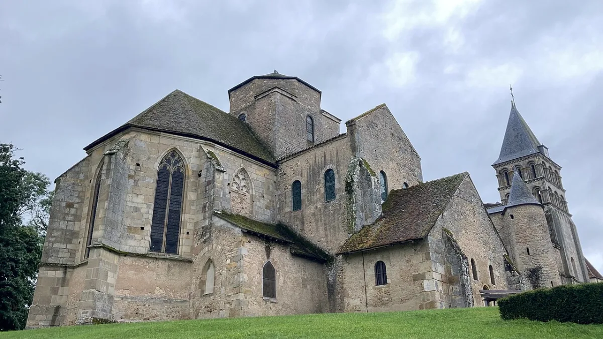 Saint Pierre & Saint Benoît, Perrecy Les Forges