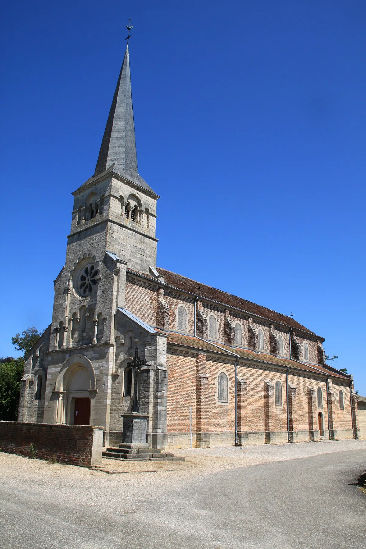 Eglise de Torpes, Torpes