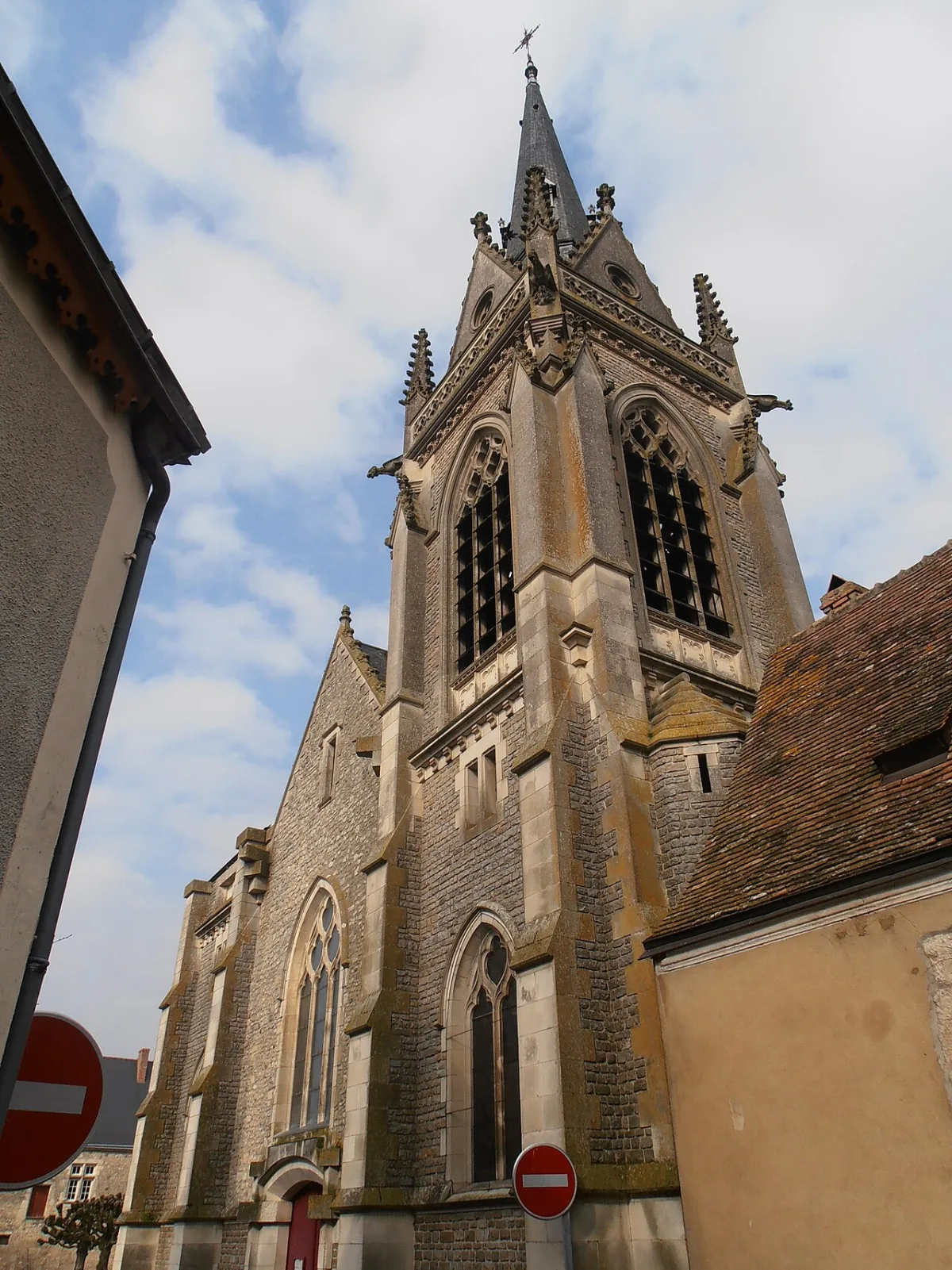 PAROISSE DE PARCE : PARCE-SUR-SARTHE : EGLISE ST MARTIN (St Pierre St Martin), Parce Sur Sarthe