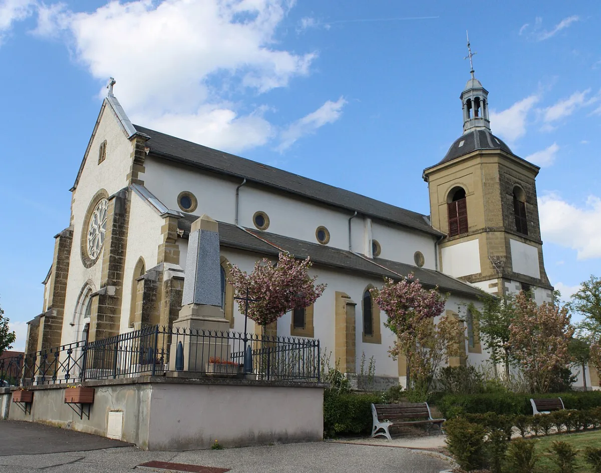 Eglise Saint-Pierre, Sales