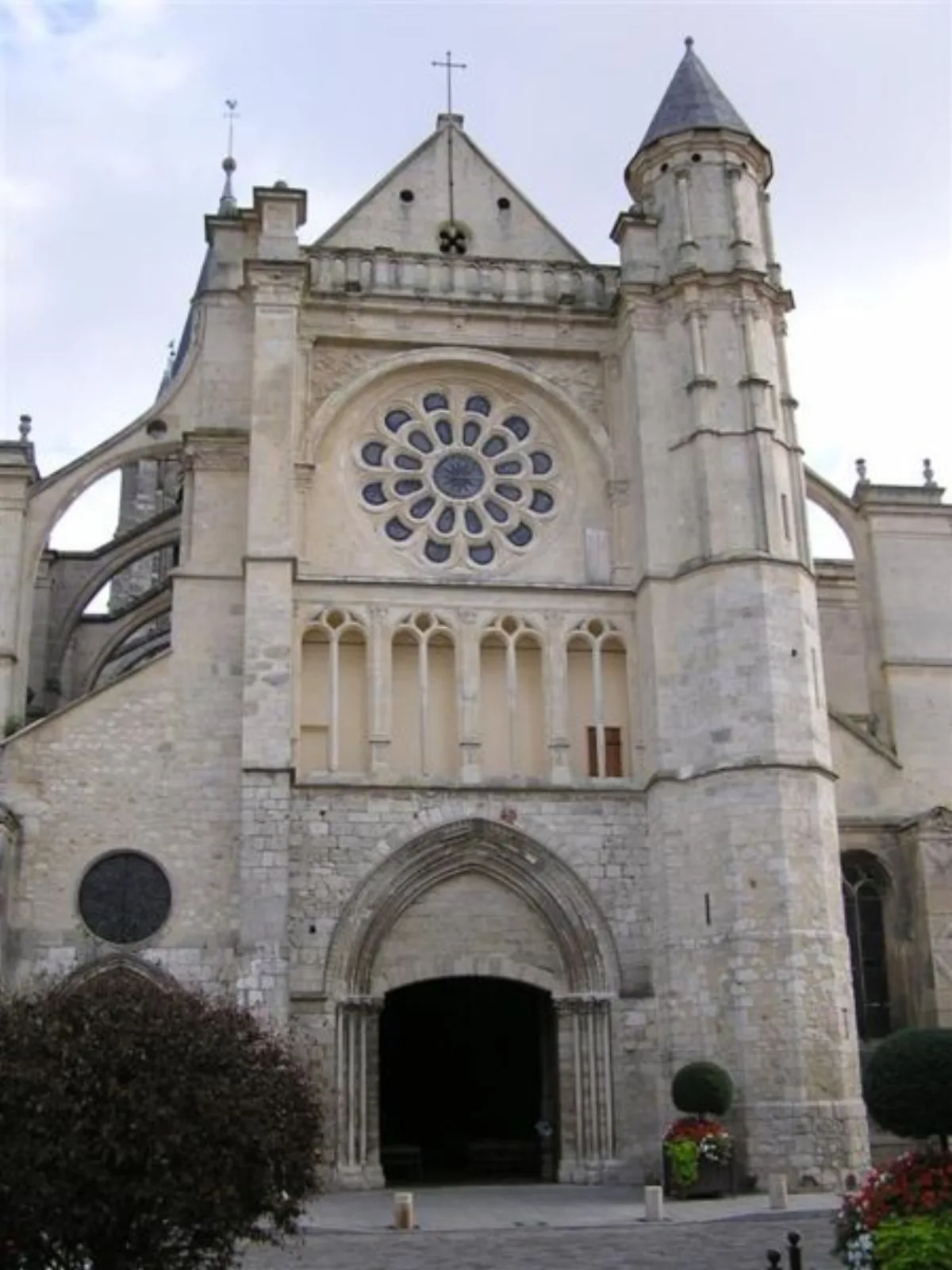 Saint Etienne, Brie Comte Robert