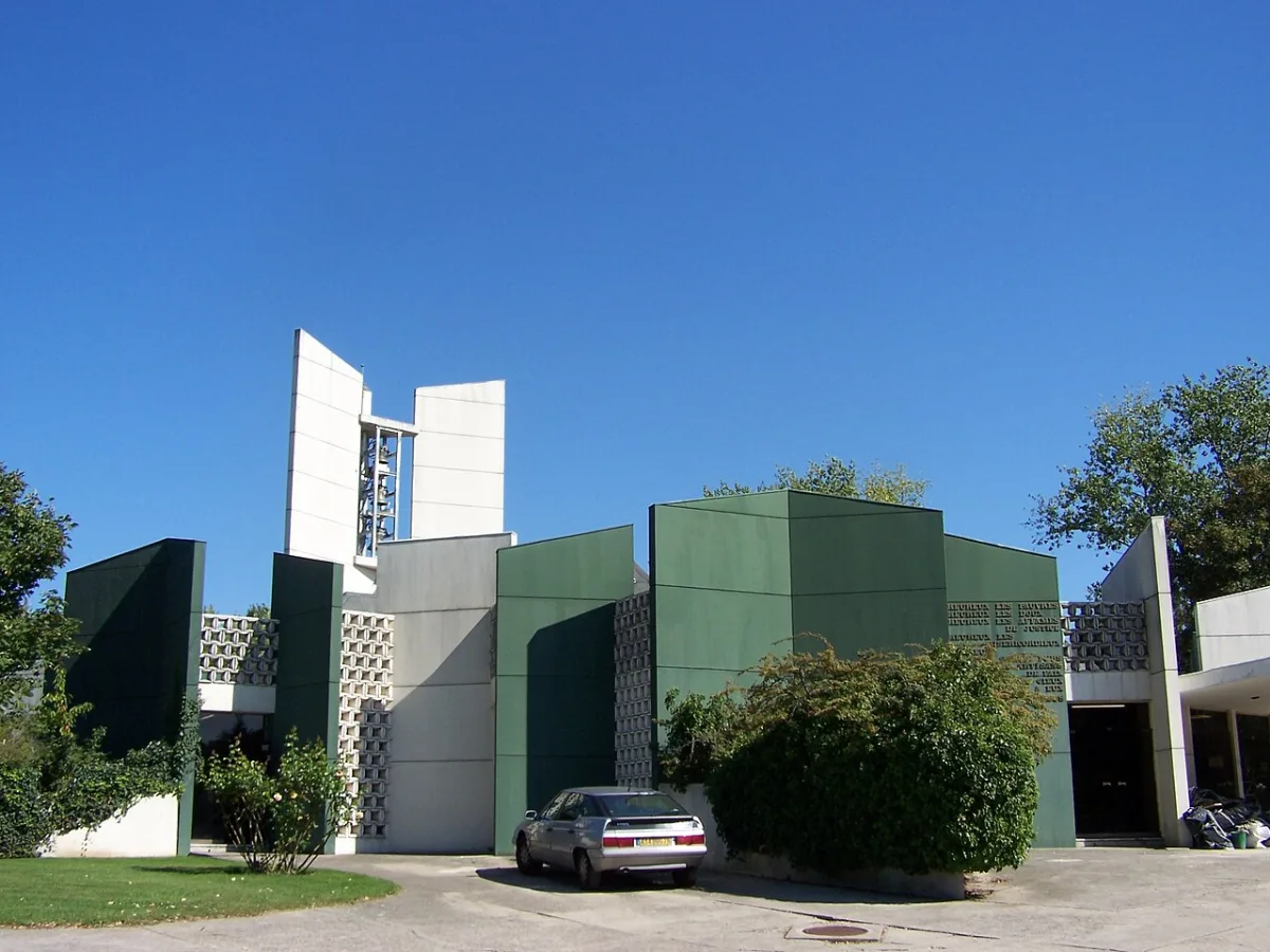 Église Notre-Dame de la Résurrection, Le Chesnay