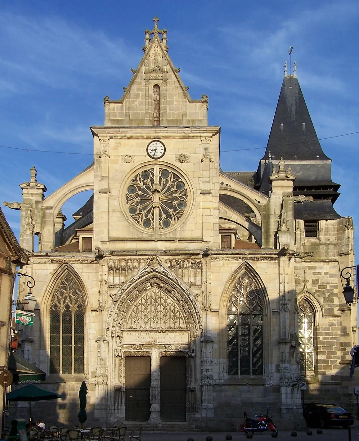 Houdan (Saint-Jacques - Saint-Christophe), Houdan