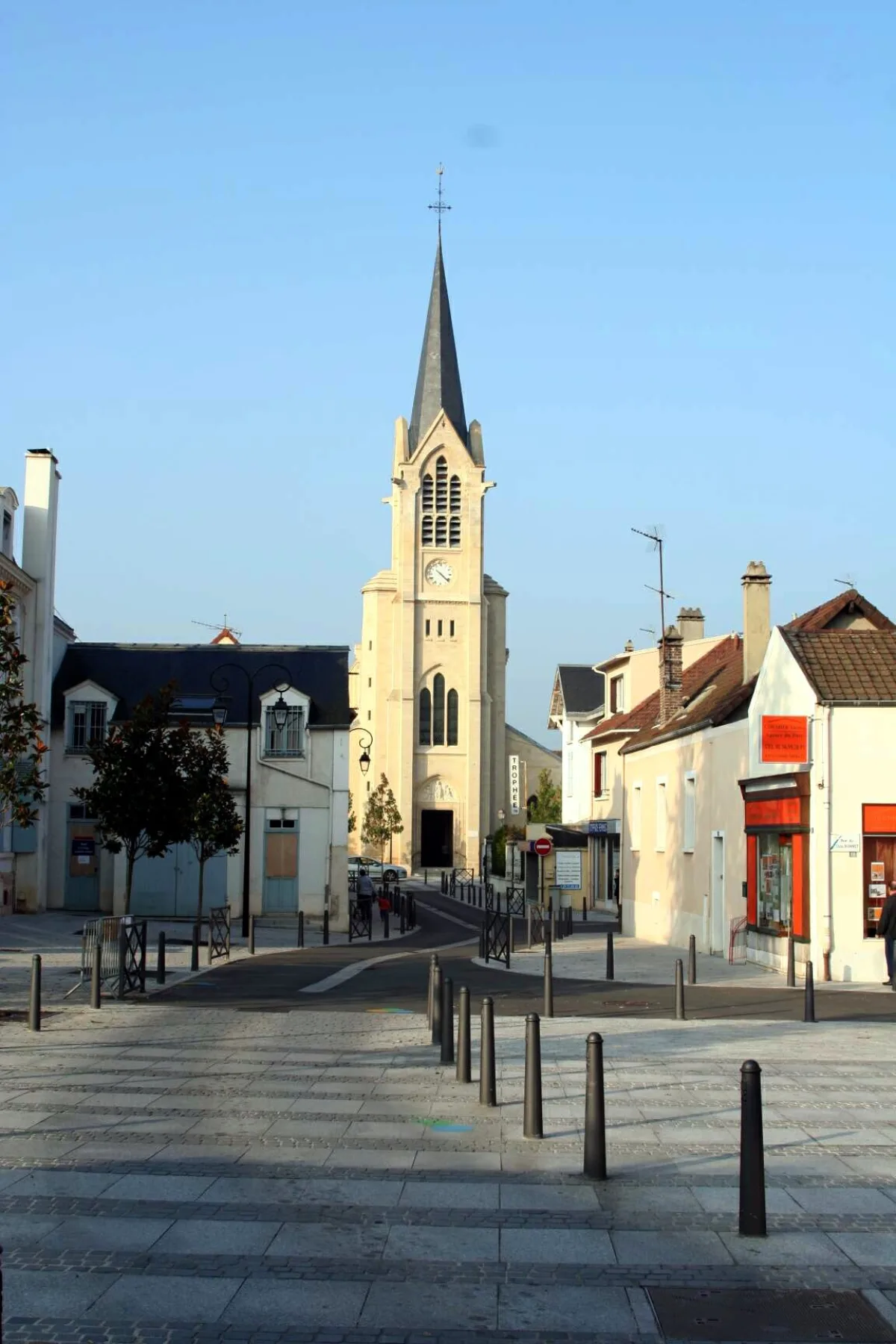 Saint Pierre Saint Paul, Les Mureaux