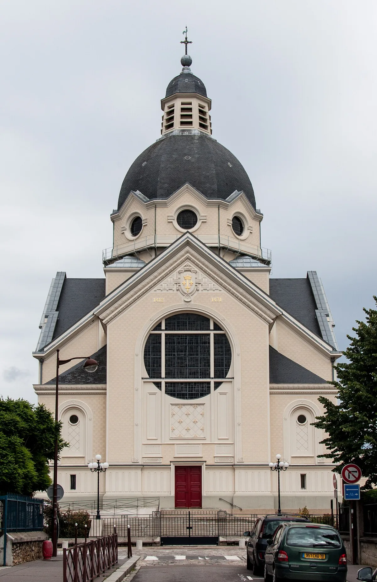 Eglise Sainte-Jeanne-d'Arc, Versailles