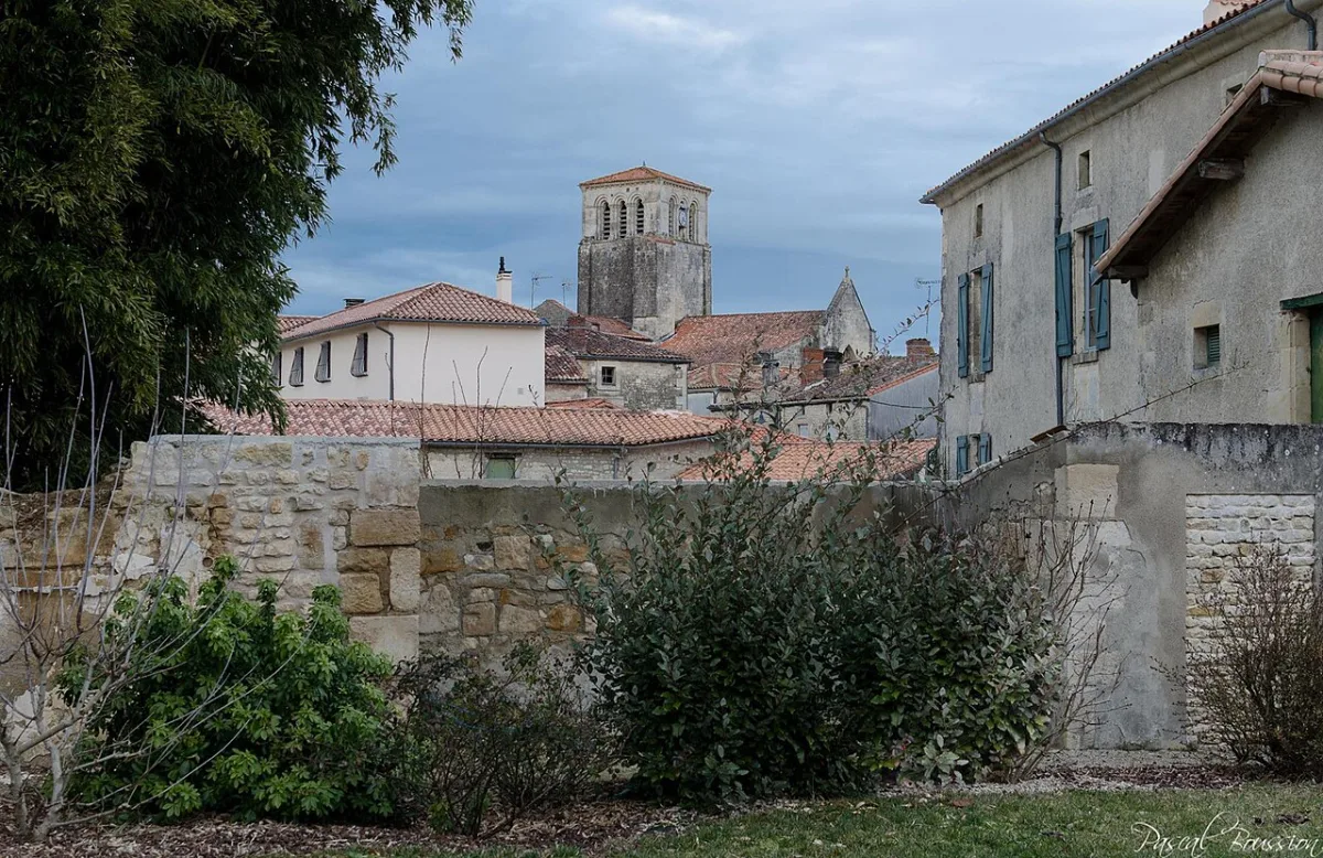 Église Saint-Etienne (COULONGES-SUR-L'AUTIZE), Coulonges-Sur-L'Autize