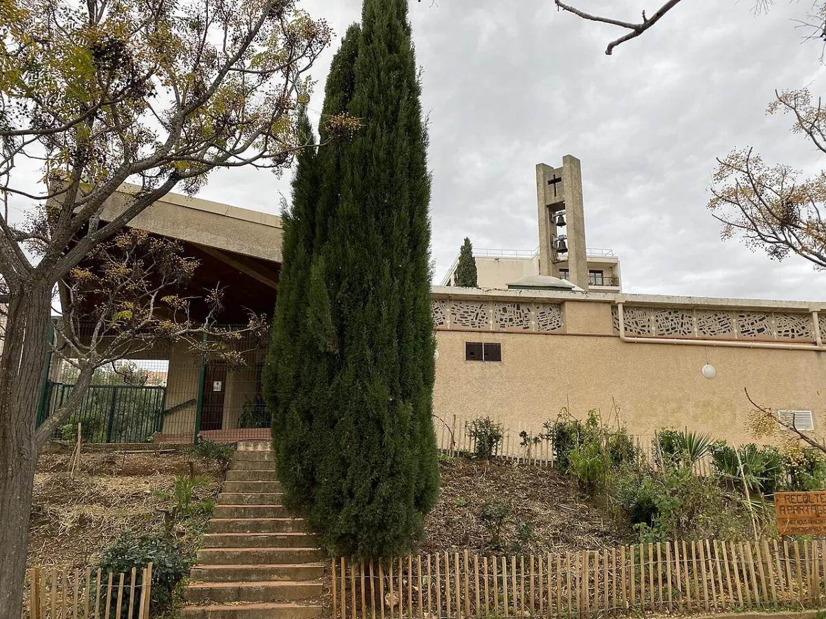 Sainte-Douceline, Hyeres