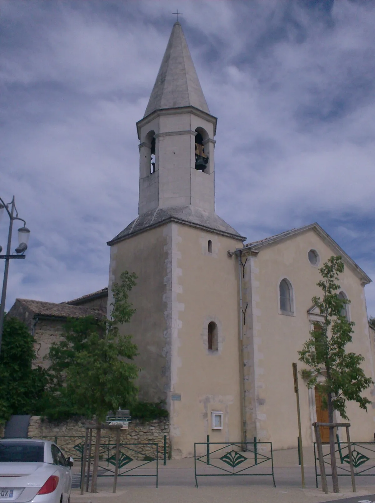 Église Saint Pierre de Senos, Bollene