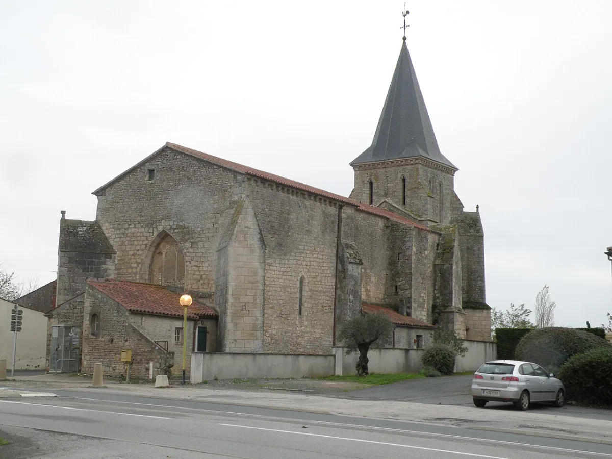 Église Saint Jean Baptiste (Saint Jean de Beugné), Saint Jean de Beugné