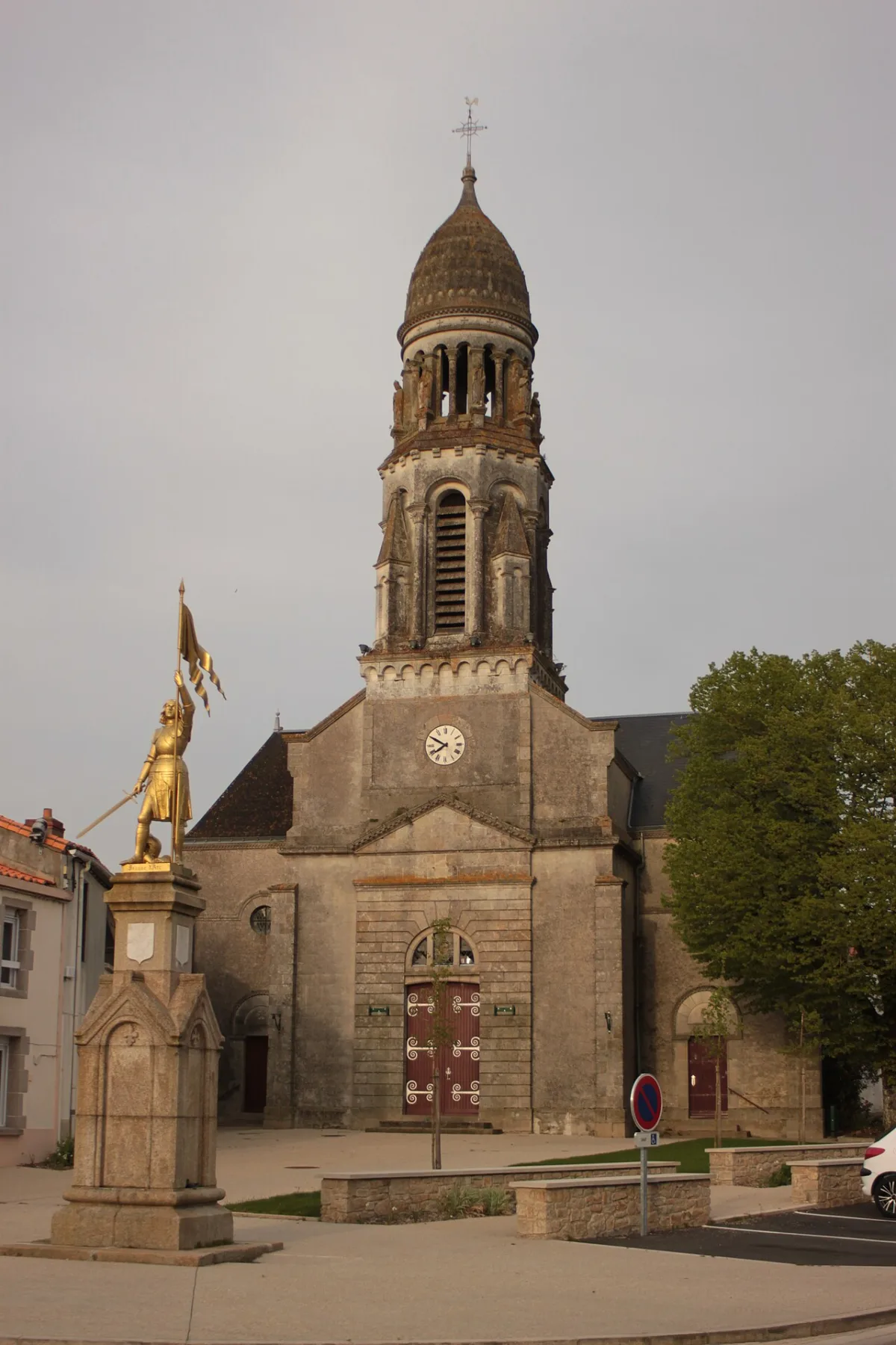Église Saint Martin (Saint-Martin-des-Tilleuls), Saint-Martin-des-Tilleuls