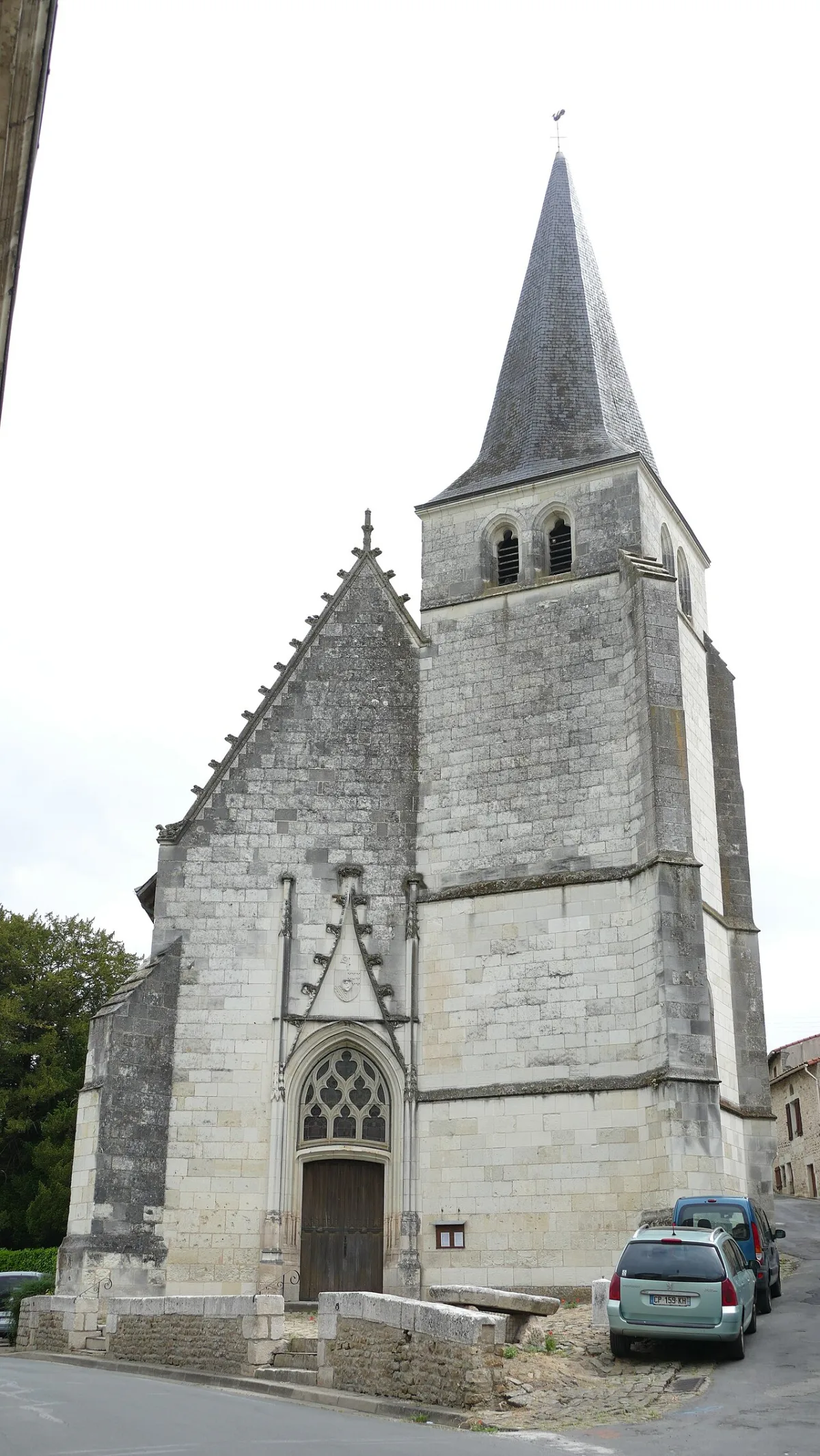 Eglise de DISSAY (Saint-Pierre-et-Saint-Paul), Dissay