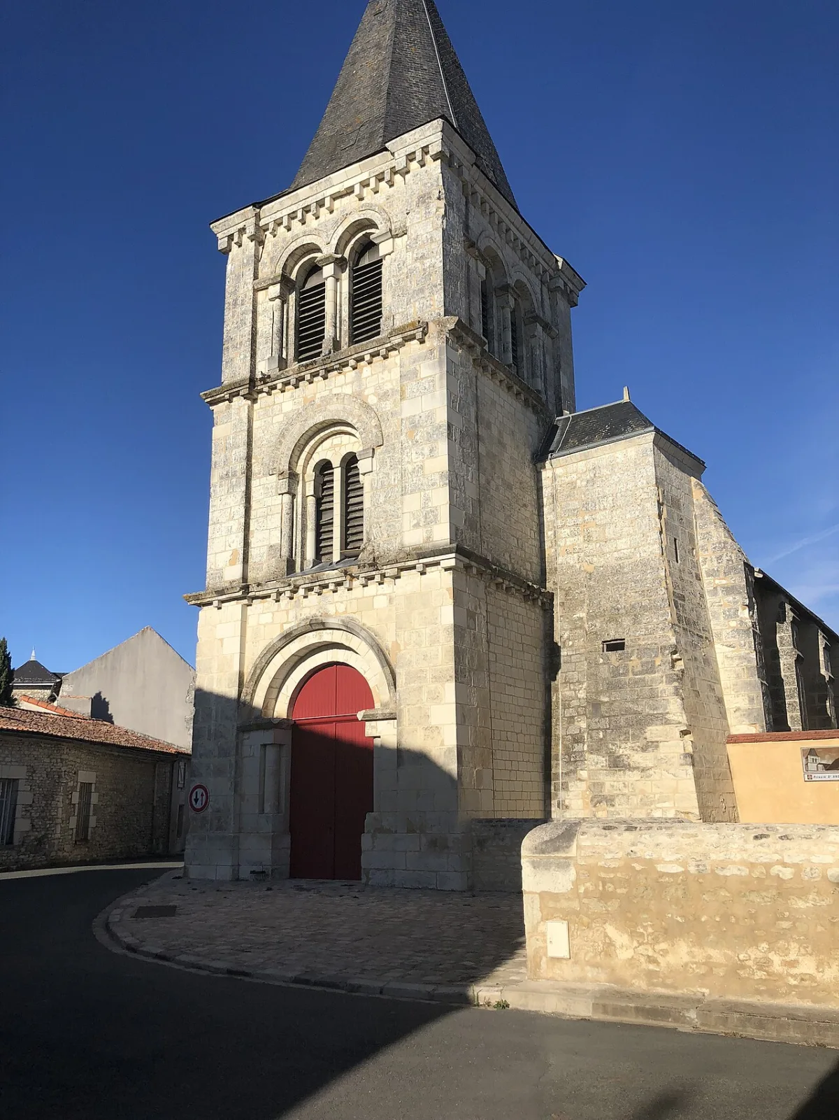 Mirebeau (Notre-Dame), Mirebeau