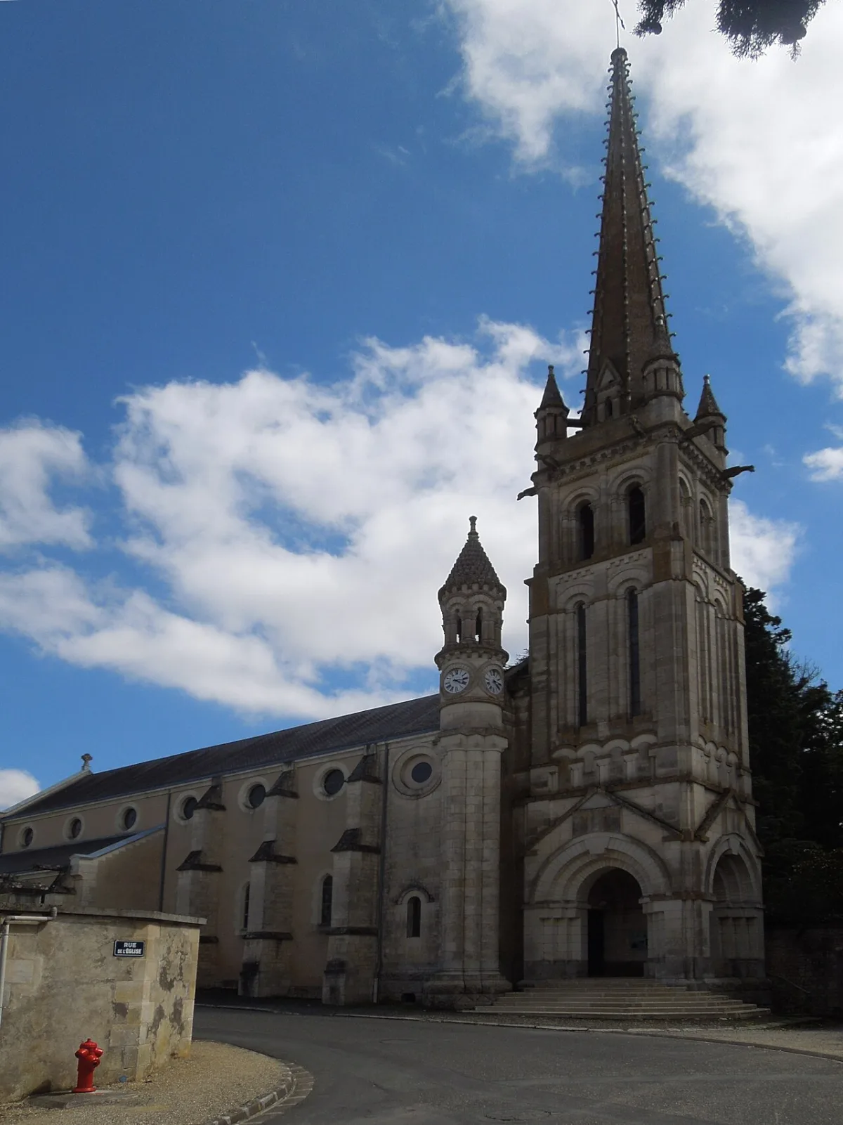 Saint-Julien-L'Ars (Saint-Julien), Saint Julien L'Ars
