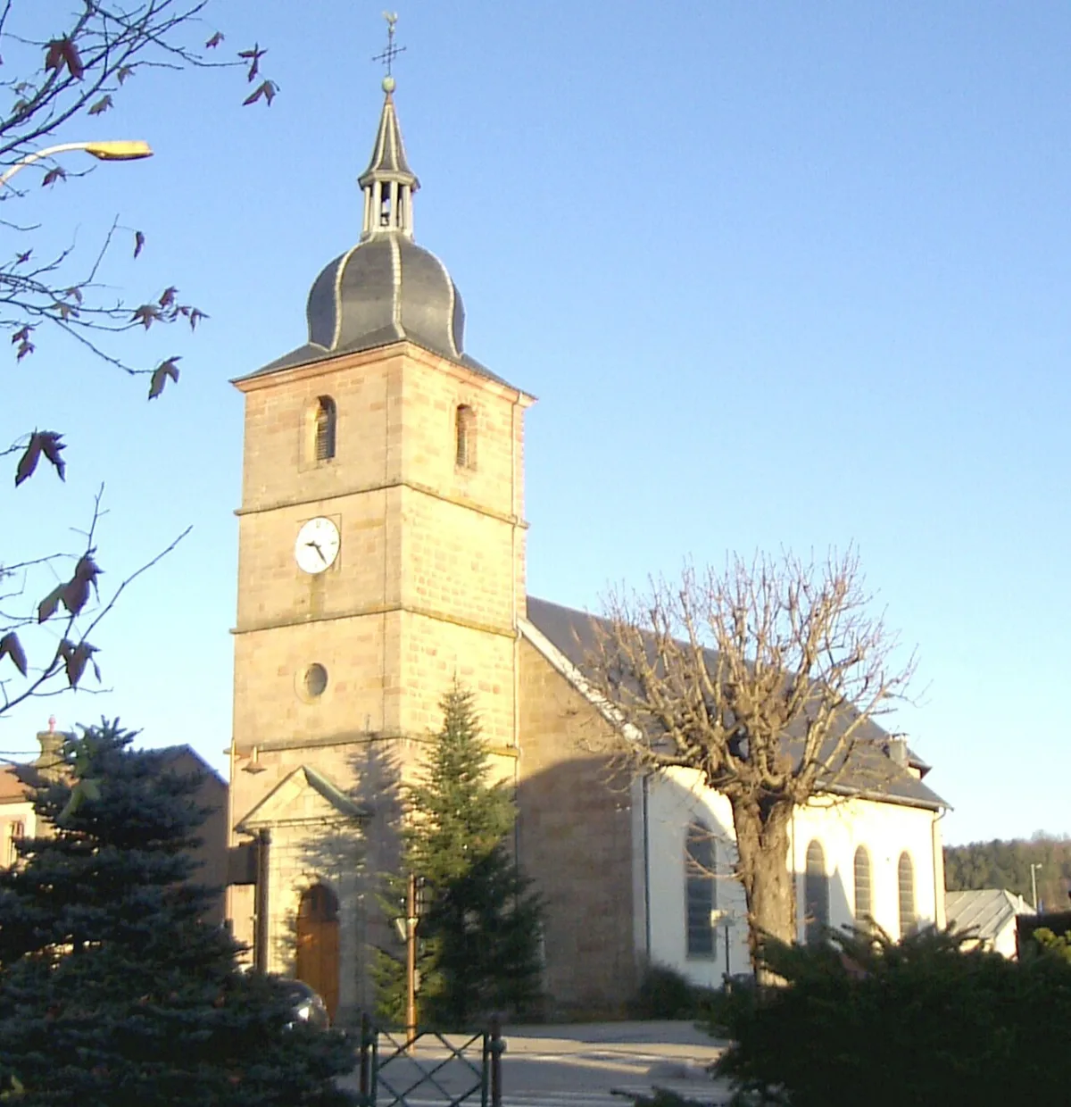 Église Saint Gorgon et Saint Nabord, Pouxeux