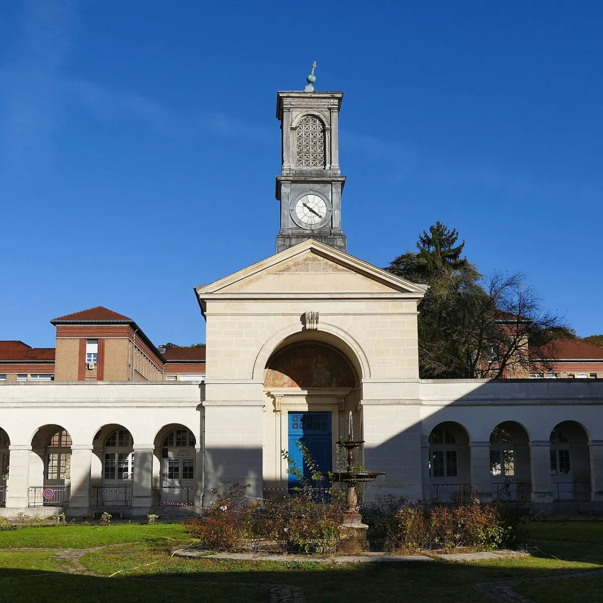 Chapelle de l'Hôpital Poincaré, Garches