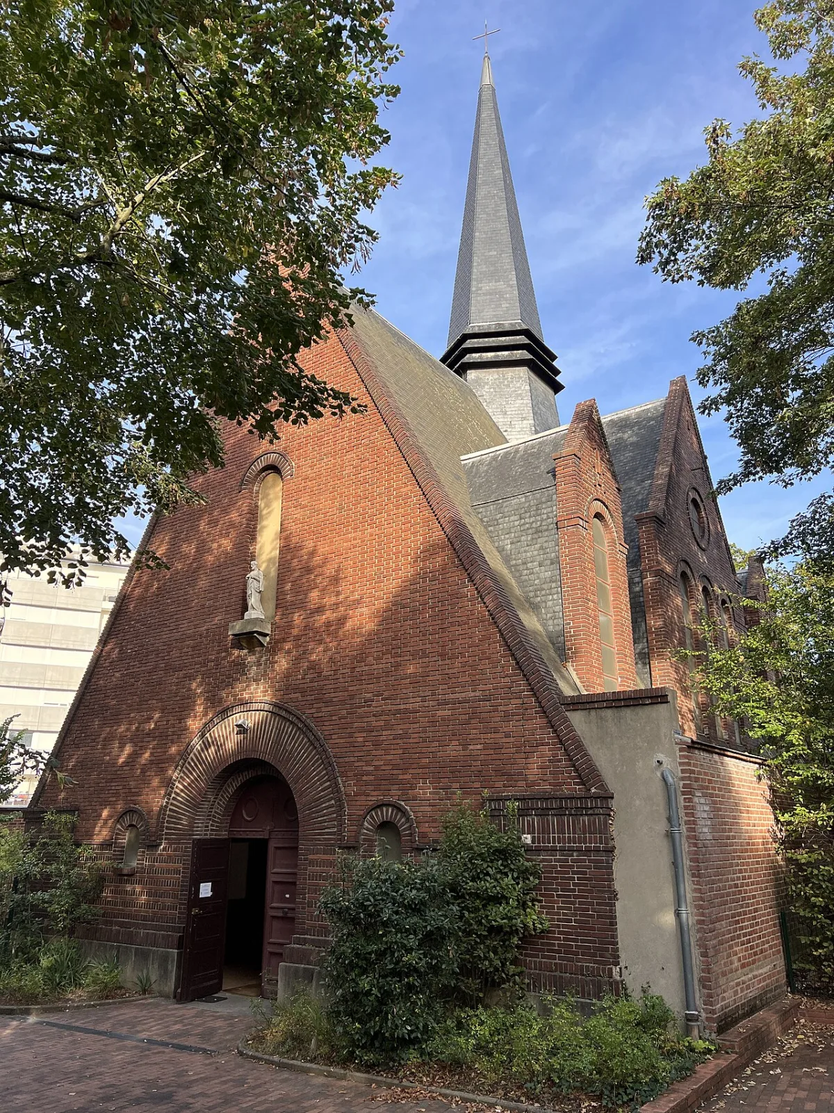 Chapelle Saint-Joseph-des-Fontenelles, Nanterre