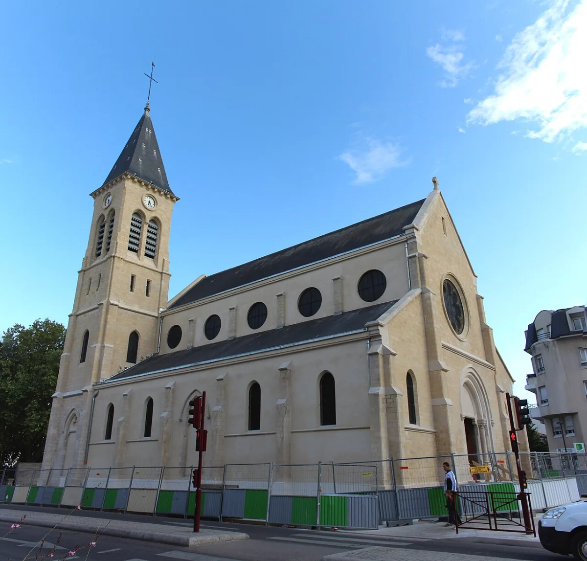Saint Pierre de Bondy, Bondy