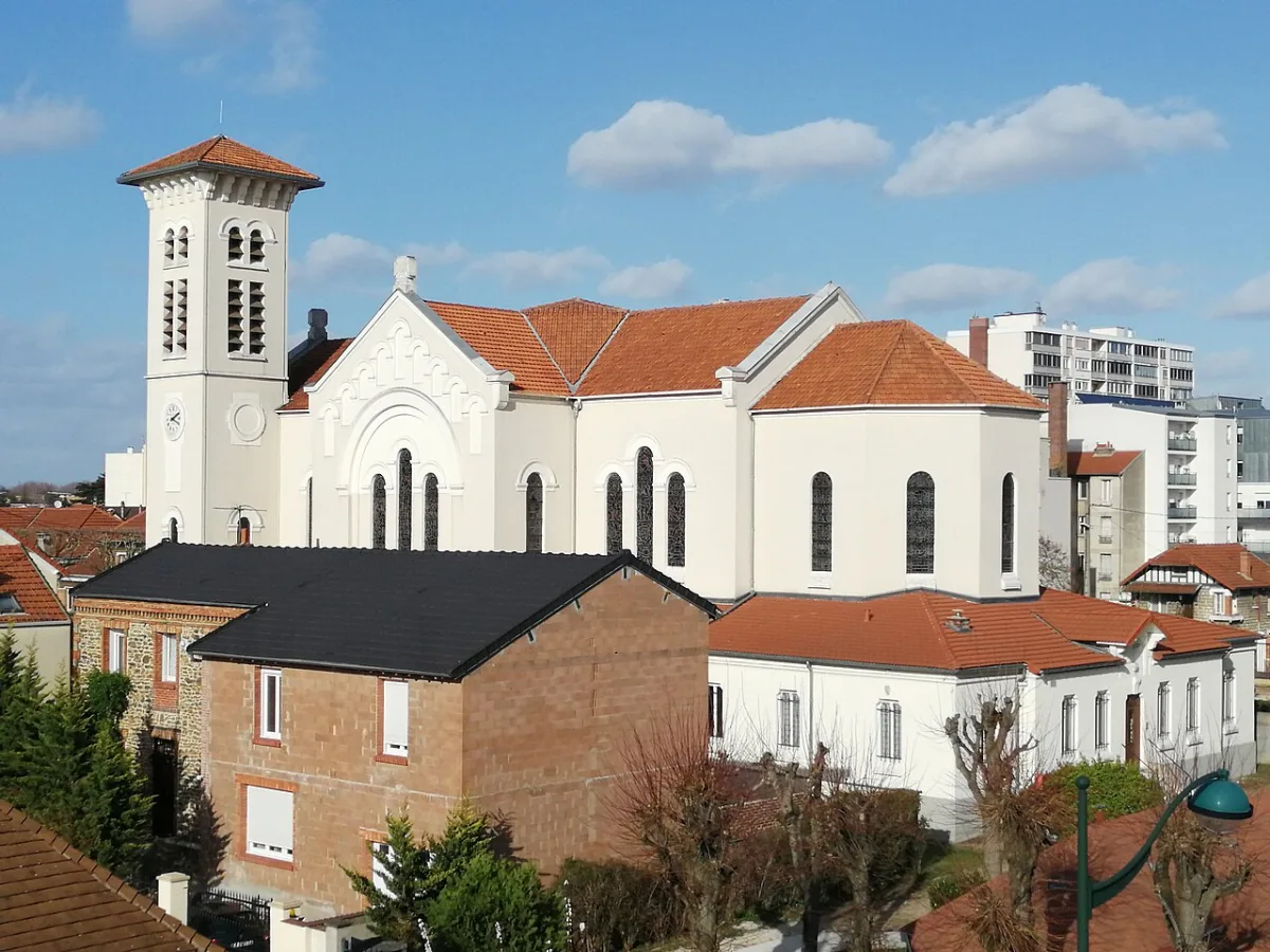 Notre Dame de Lourdes, Les Pavillons Sous Bois