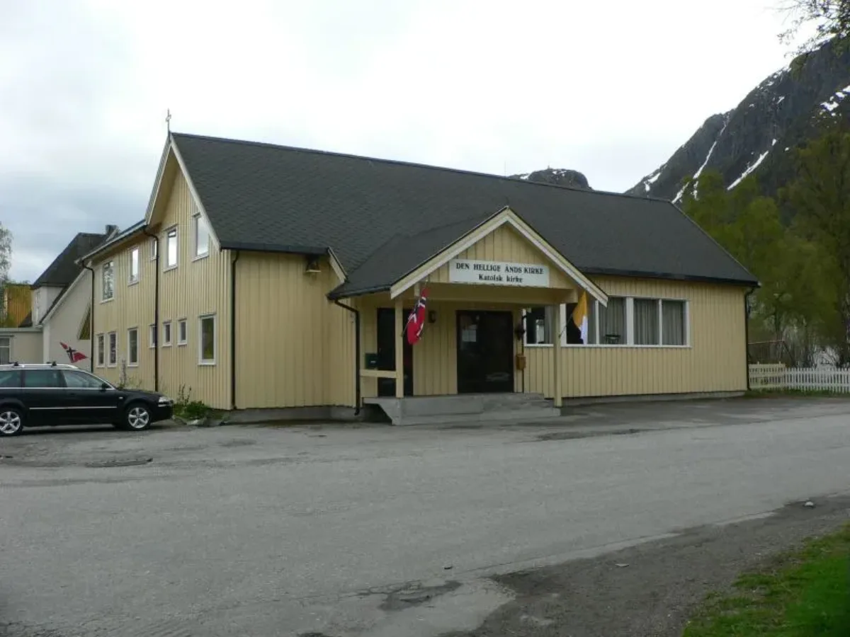 Den Hellige Ånds kirke (Mosjøen), Mosjøen